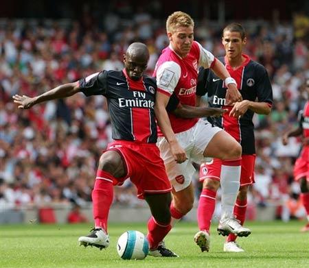 官方：海港外援巴尔加斯离队，效力两年夺三冠.